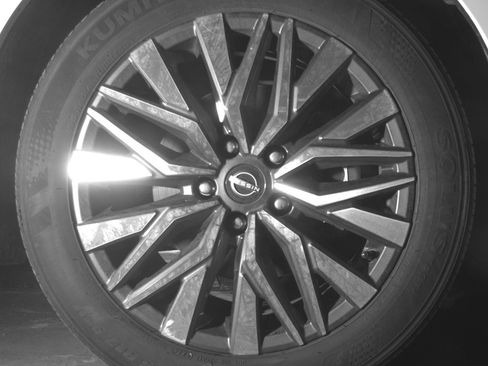 Used 2025 Nissan Altima 2.5 SV FWD image 13