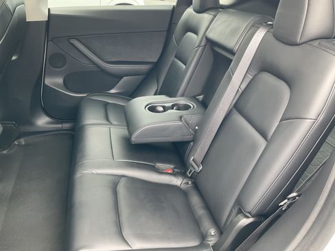 Used 2020 Tesla Model Y Long Range AWD/4WD image 35