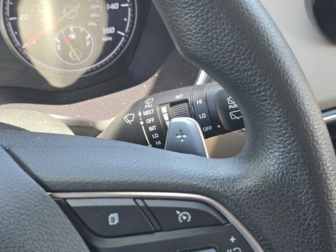 Used 2022 Hyundai Santa Fe SEL FWD image 27