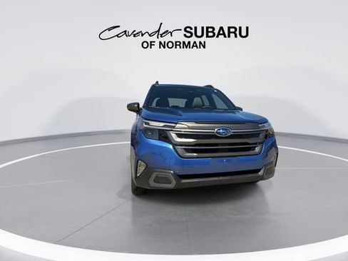 Used 2025 Subaru Forester Limited image 3