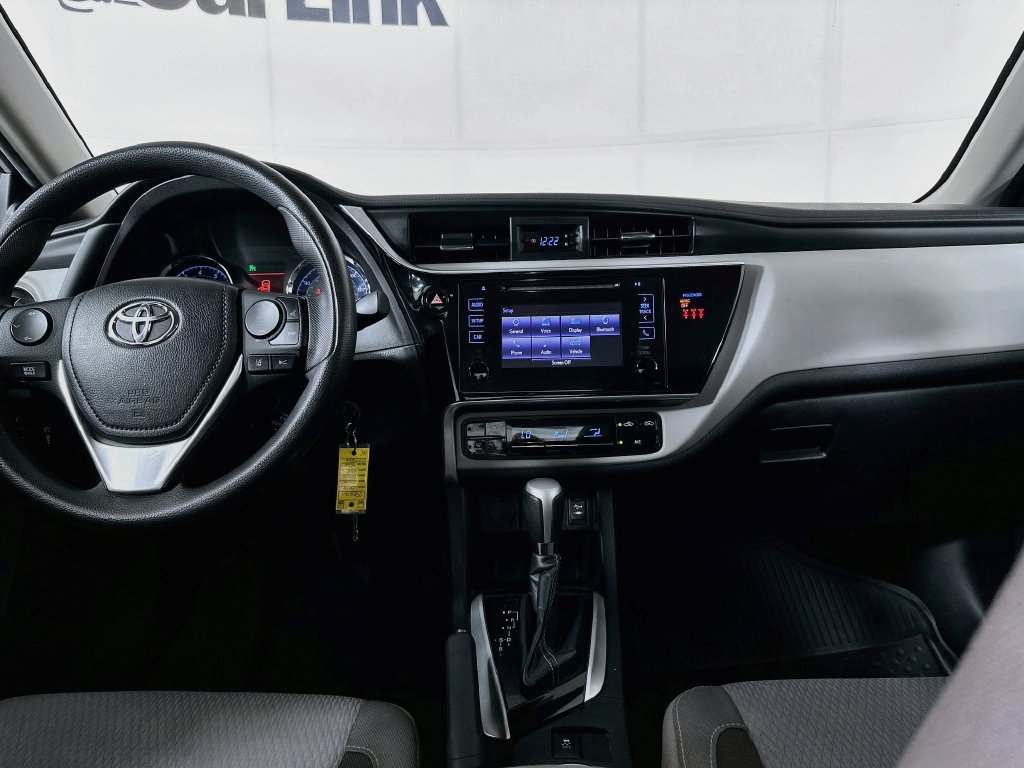 Used 2018 Toyota Corolla LE FWD image 25