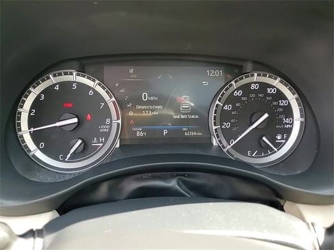 Used 2022 Toyota Highlander XLE image 15