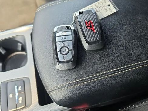 Used 2021 Ford Edge ST w/ Equipment Group 401A AWD/4WD image 41