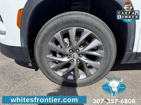 Used 2025 Buick Enclave Preferred AWD/4WD image 9
