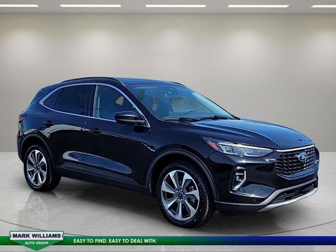 Certified 2023 Ford Escape Platinum AWD/4WD image 1