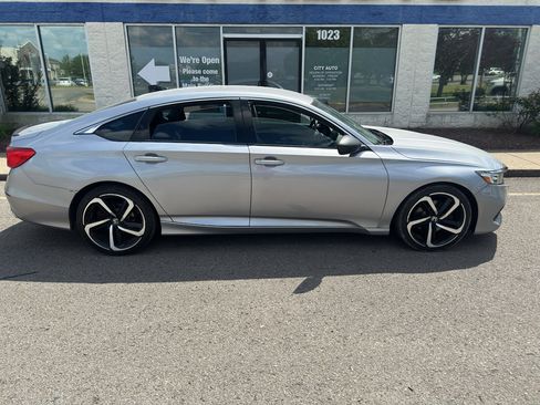 Used 2021 Honda Accord Sport Special Edition image 4