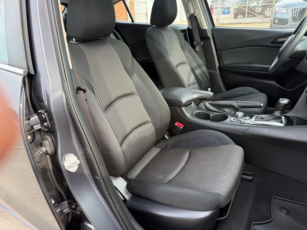 Used 2016 MAZDA MAZDA3 i Touring FWD image 25