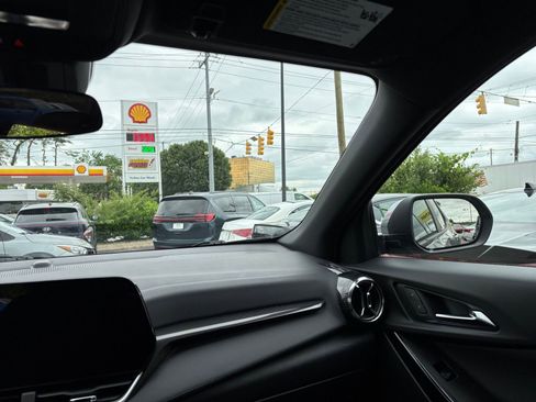 Used 2025 Chevrolet Equinox LT FWD image 35