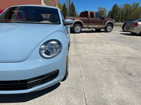 Used 2015 Volkswagen Beetle 1.8T FWD image 4