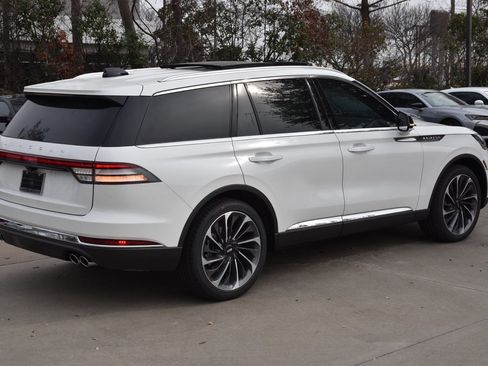 New 2026 Lincoln Aviator Reserve image 6
