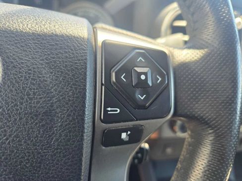 Used 2017 Toyota Tacoma SR5 AWD/4WD image 26