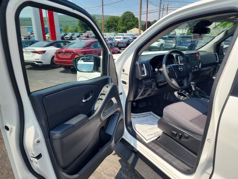 New 2026 Nissan Frontier SV w/ All-Weather Content Package AWD/4WD image 11