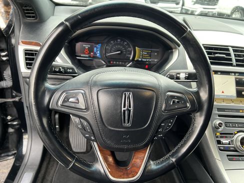 Used 2018 Lincoln MKZ Select w/ Technology Package image 18