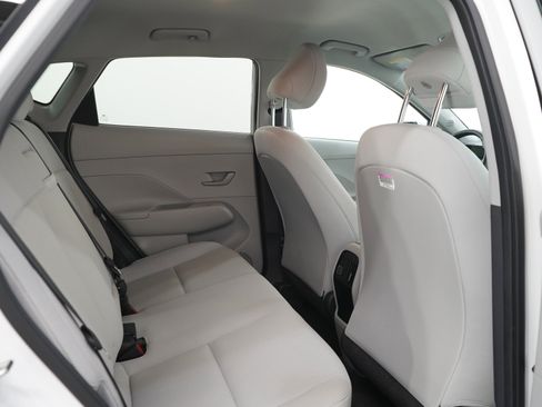 Certified 2024 Hyundai Kona SEL FWD image 6