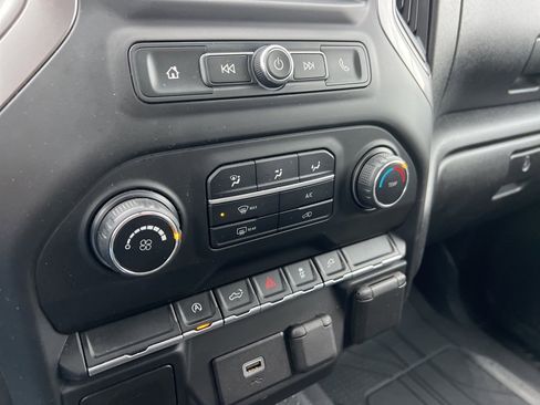 Used 2020 Chevrolet Silverado 1500 Custom w/ Custom Value Package image 10