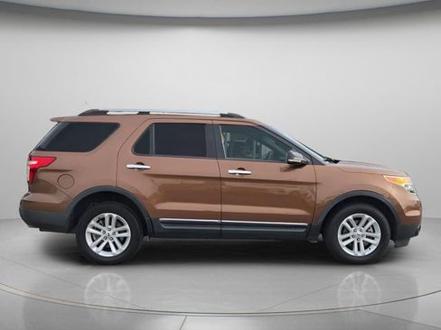 Used 2012 Ford Explorer XLT w/ Class III Trailer Tow Pkg AWD/4WD image 9