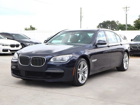 Used 2015 BMW 750Li RWD image 3