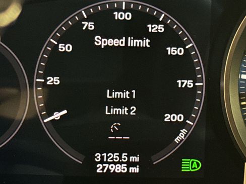 Used 2021 Porsche 911 Carrera RWD image 17