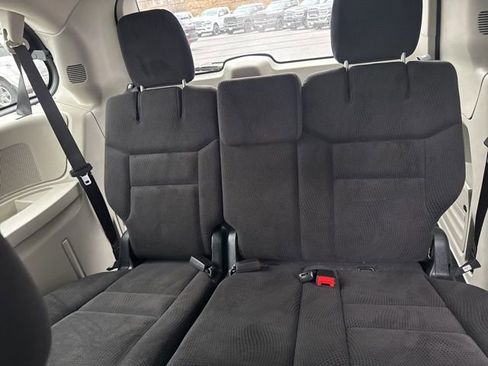 Certified 2019 Dodge Grand Caravan SE image 25