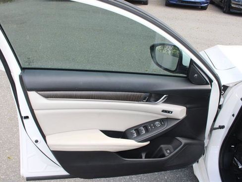 Used 2018 Honda Accord EX-L image 12