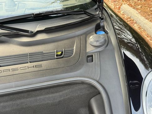 Used 2019 Porsche 911 image 71