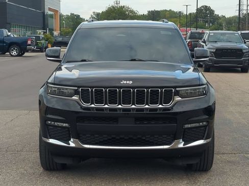 Used 2024 Jeep Grand Cherokee L Limited AWD/4WD image 8