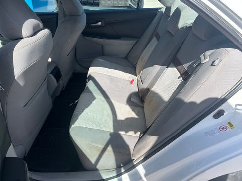 Used 2013 Toyota Camry LE image 31