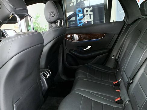 Used 2018 Mercedes-Benz GLC 300 4MATIC image 11