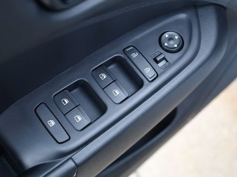 Used 2026 Hyundai Venue SEL image 11