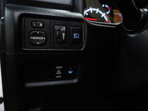 Used 2023 Toyota 4Runner TRD Off-Road Premium w/ Moonroof Package AWD/4WD image 23