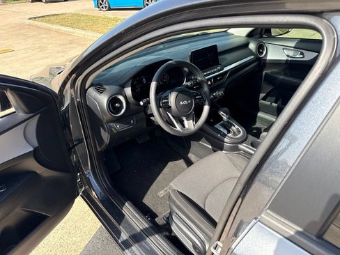 Used 2024 Kia Forte LX FWD image 19