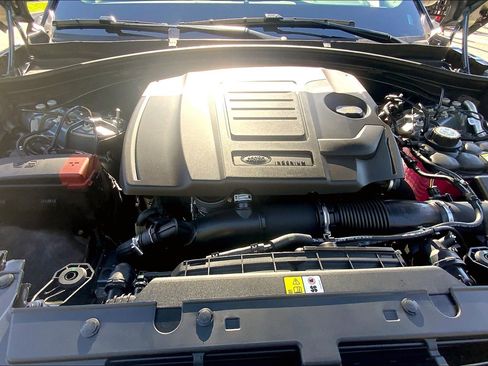 New 2026 Land Rover Range Rover Velar Dynamic SE image 16