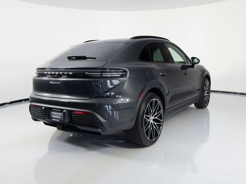 New 2026 Porsche Macan 4 Electric AWD/4WD image 10