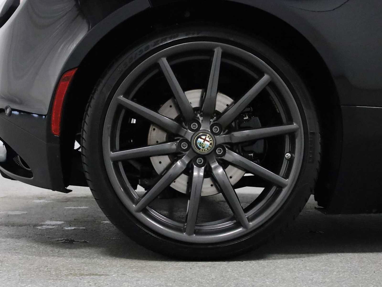Used 2016 Alfa Romeo 4C Spider RWD image 30
