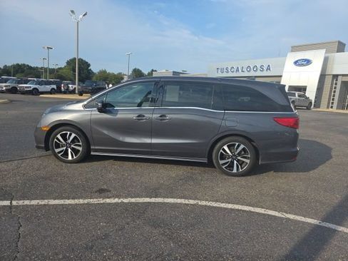 Used 2018 Honda Odyssey Elite image 6