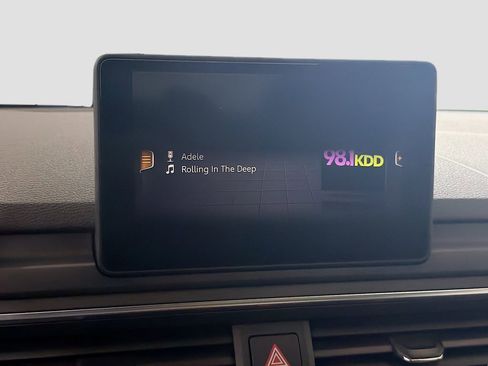 Used 2019 Audi A4 2.0T Premium w/ Convenience Package image 13