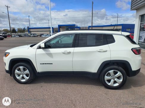 Used 2017 Jeep Compass Latitude image 8