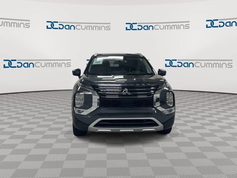 Used 2024 Mitsubishi Outlander SEL FWD image 3