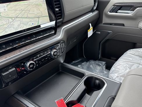 New 2026 GMC Sierra 2500 SLT w/ SLT Premium Package AWD/4WD image 20