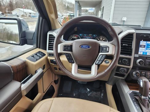 Used 2019 Ford F150 Lariat w/ Equipment Group 502A Luxury image 35