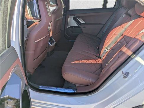 New 2026 BMW i7 eDrive50 image 16