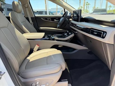Used 2022 Lincoln Nautilus Reserve w/ Equipment Group 201A AWD/4WD image 13