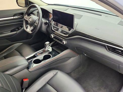 Used 2024 Nissan Altima 2.5 SR w/ SR Premium Package image 26
