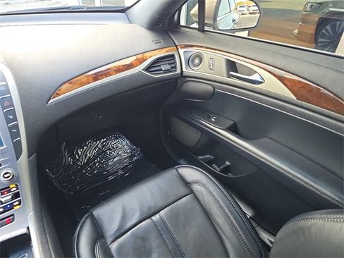 Used 2019 Lincoln MKZ Reserve image 14
