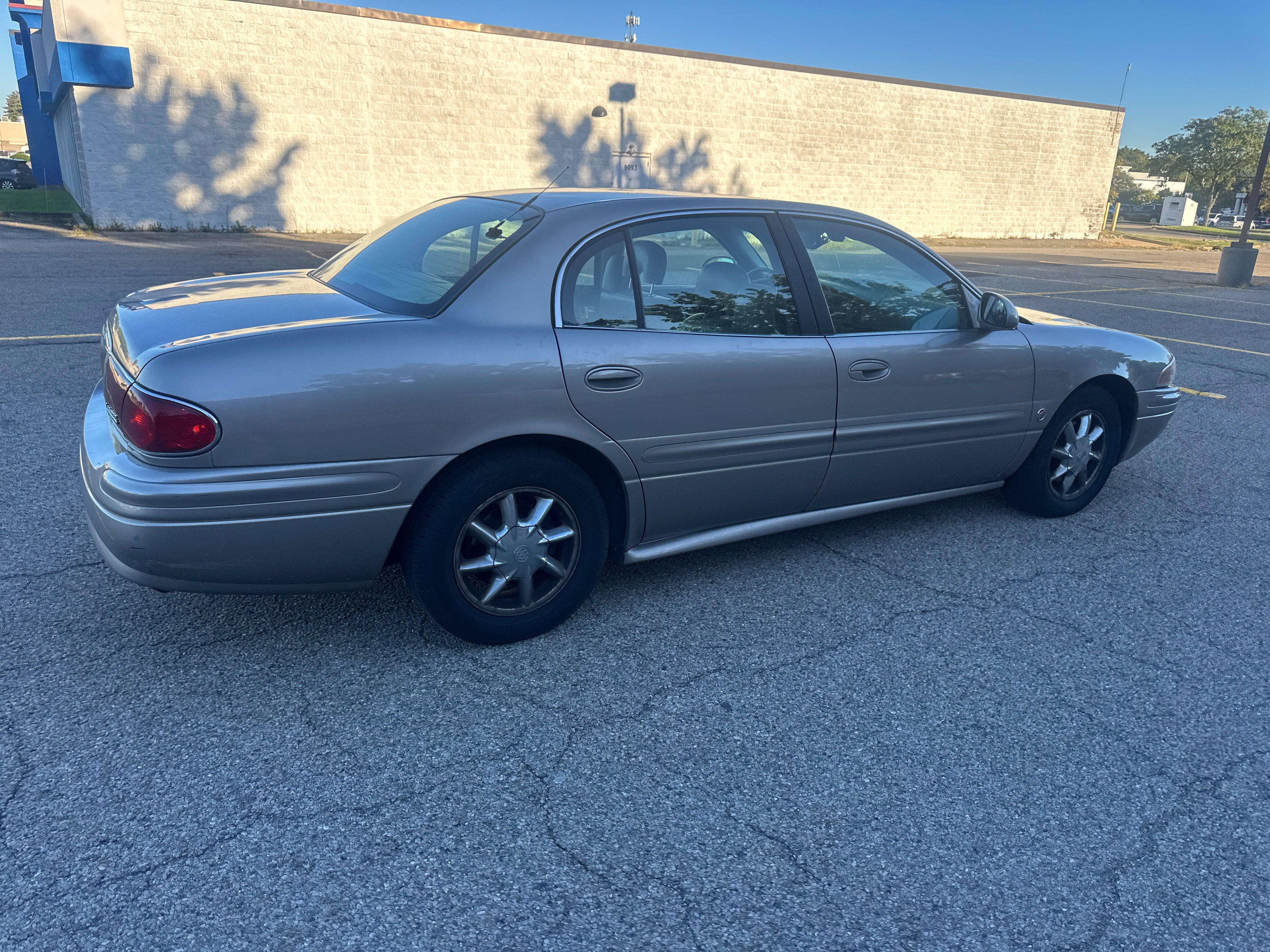 Used 2003 Buick Le Sabre Limited w/ Celebration Edition Package FWD image 15