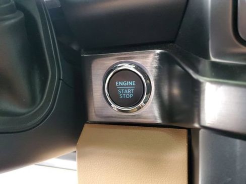 Used 2023 Ford F450 Lariat w/ Lariat Ultimate Package AWD/4WD image 29