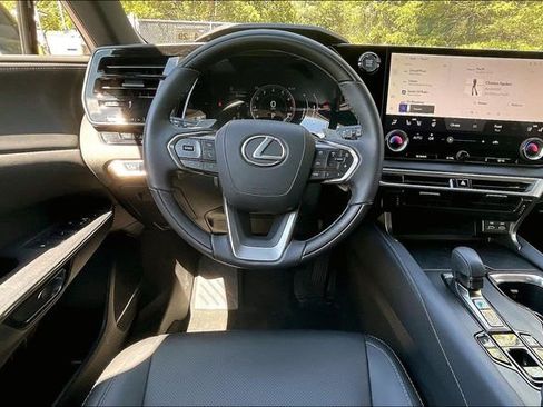 Used 2024 Lexus RX 350 Premium w/ Accessory Package (Z1) AWD/4WD image 8