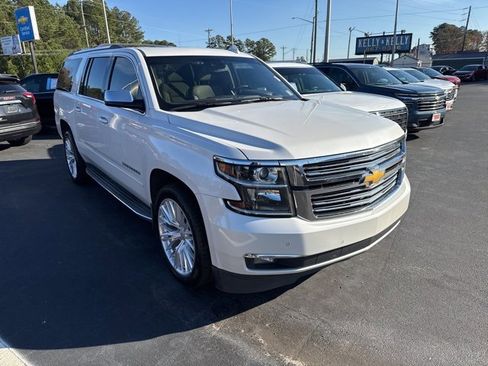 Used 2019 Chevrolet Suburban Premier image 6