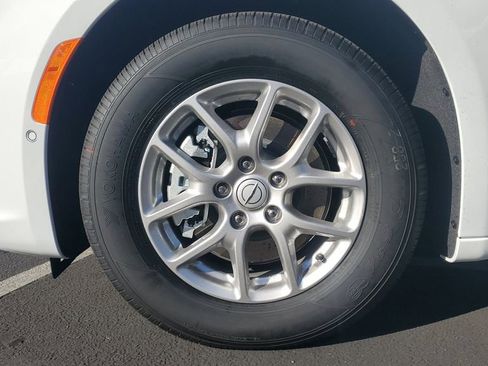 New 2026 Chrysler Pacifica Select image 7