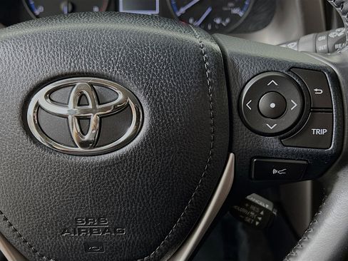 Used 2018 Toyota RAV4 XLE image 20